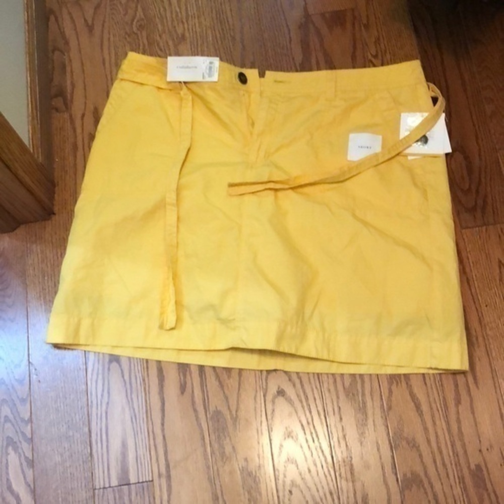 Say 16 yellow Sunshine skort new with tag